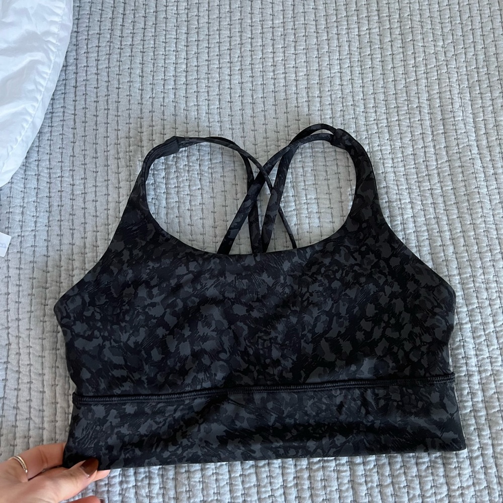 Lululemon sports bra